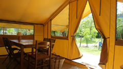 Tente cabanon équipée